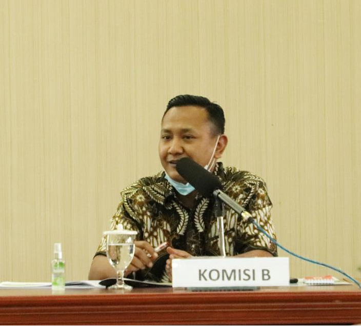 Percepat Pengangkutan Hasil Tani, Rohmat Marzuki Salurkan Bantuan Motor Roda Tiga
