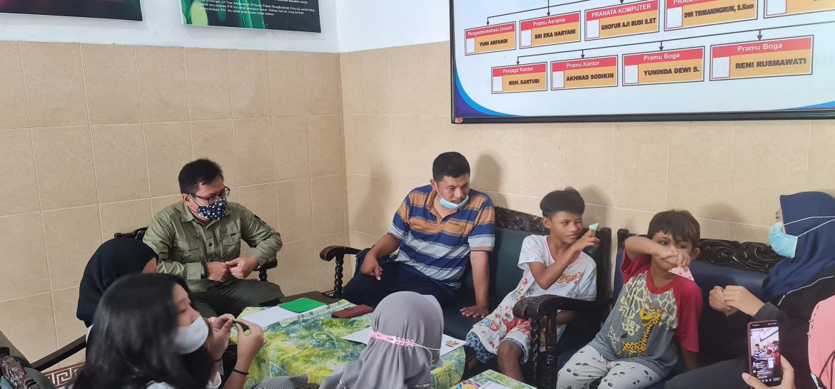Lagislator Gerindra Memberikan Pendampingan dan Konseling terhadap Anak Yatim Piatu Akibat Covid-19