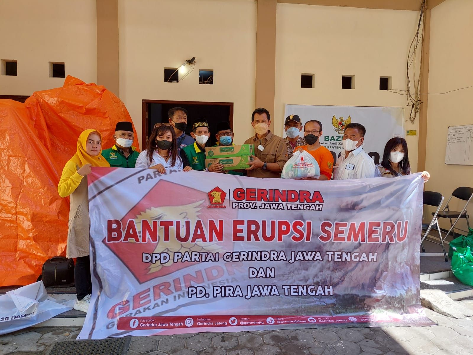 Iuran Gotong Royong, DPD Gerindra Jateng Salurkan Bantuan untuk Warga Terdampak Bencana Erupsi Semeru