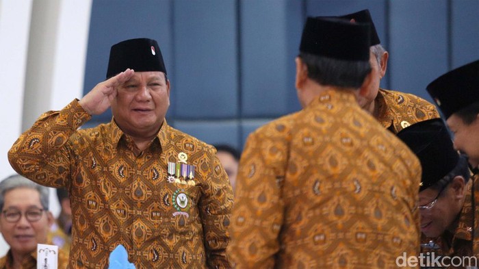 Prabowo Unggul di 2 Survei Capres, Gerindra Bicara Politik Merangkul