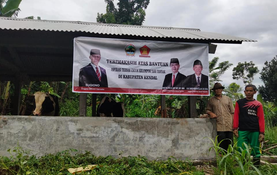 Masta Menyalurkan Bantuan Ternak dan Pompa Air Tenaga Surya